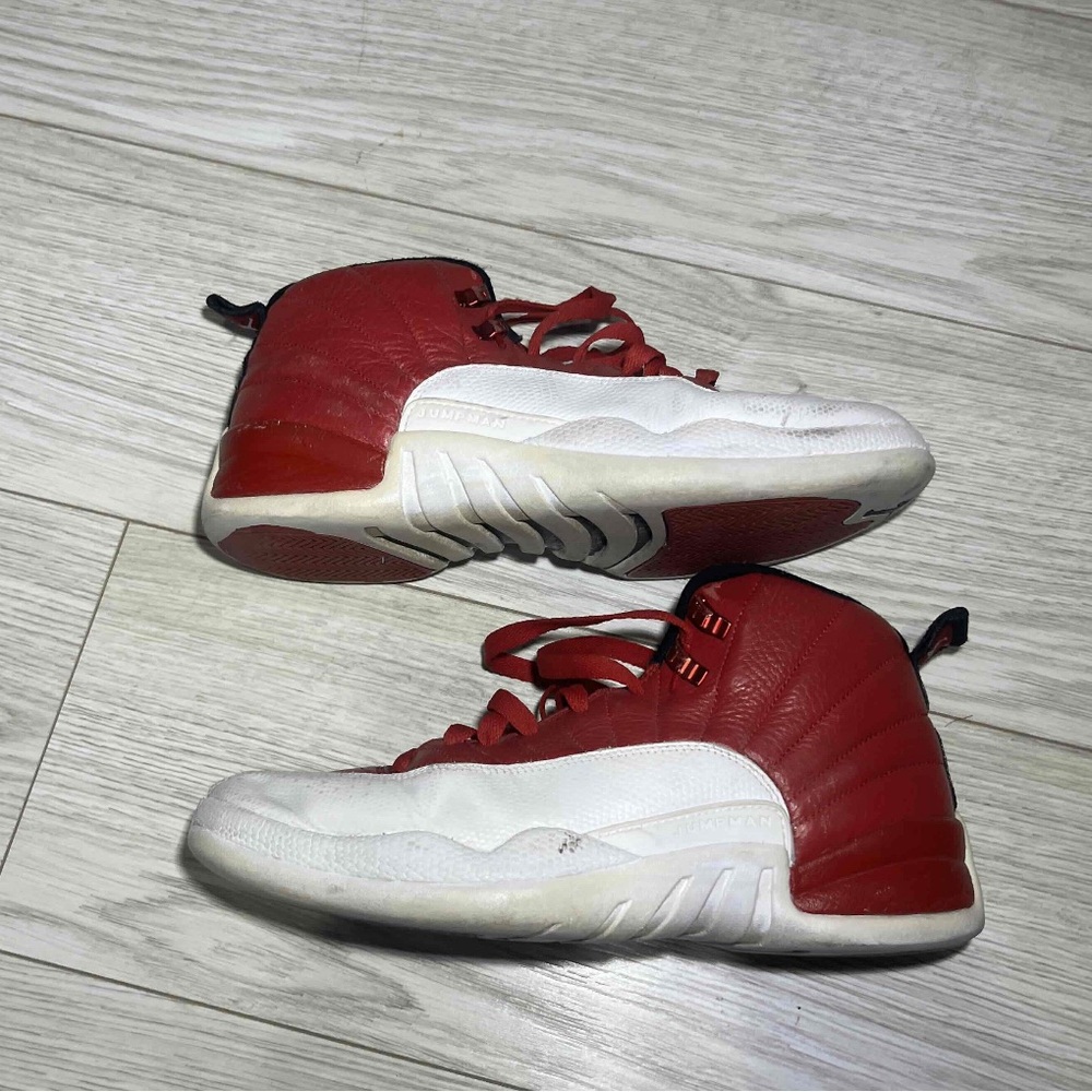 jordan 12 gym red size 10.5